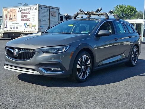 Used 2018 Buick Regal Essence w/ Driver Confidence Package #1 AWD/4WD image 6