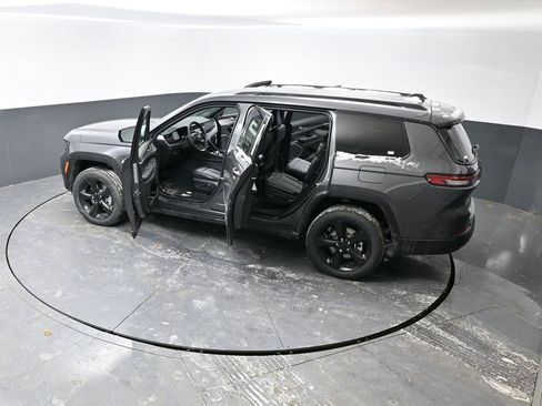 New 2025 Jeep Grand Cherokee L Limited w/ Black Appearance Package image 56