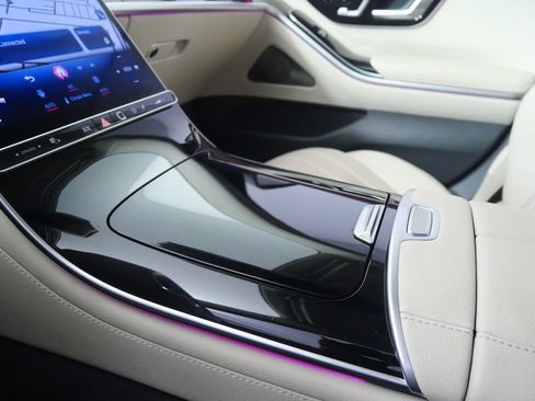 Used 2022 Mercedes-Benz S 500 4MATIC image 21