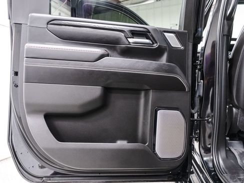 Used 2025 GMC Sierra 2500 AT4X w/ AT4X AEV Edition AWD/4WD image 30