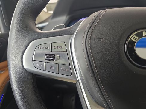 Used 2022 BMW X7 xDrive40i w/ Premium Package AWD/4WD image 21