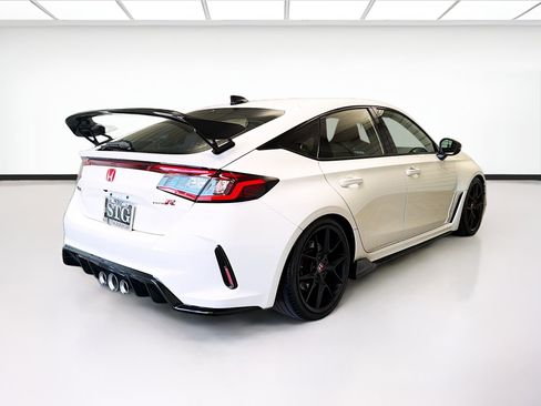 Used 2024 Honda Civic Type R image 4