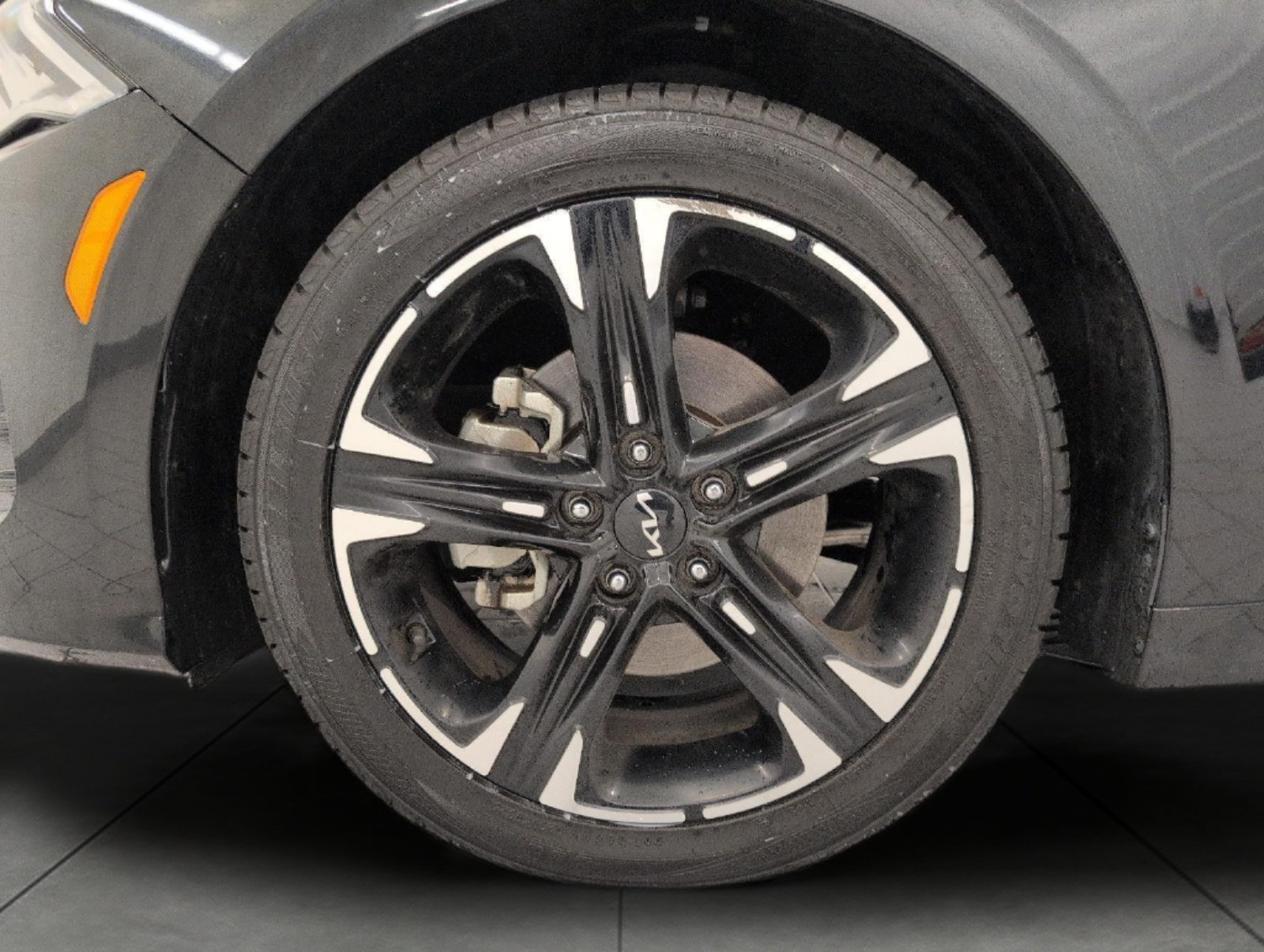 Used 2024 Kia K5 GT-Line AWD/4WD image 32