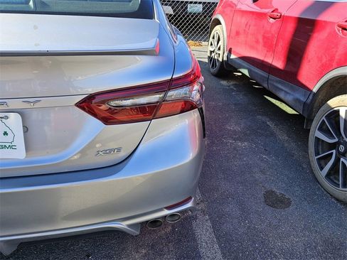 Used 2021 Toyota Camry XSE image 10