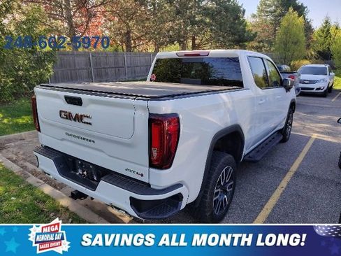 Used 2023 GMC Sierra 1500 AT4 w/ AT4 Preferred Package AWD/4WD image 4