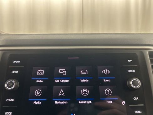 Used 2021 Volkswagen Atlas SE w/ Panoramic Sunroof Package image 13