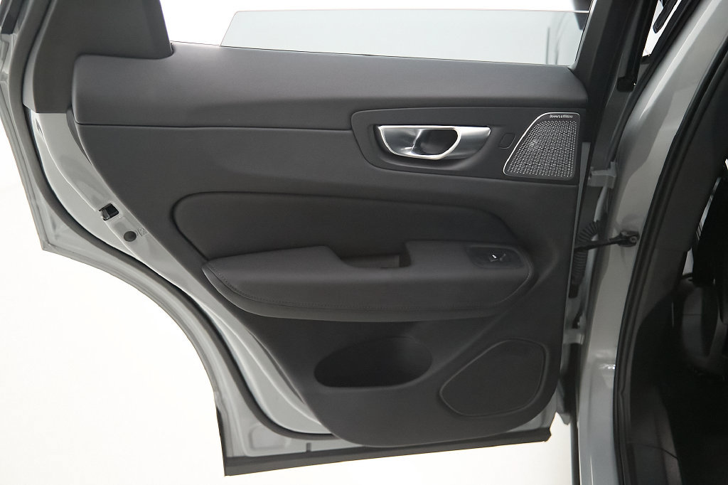 Certified 2026 Volvo XC60 T8 Ultra AWD/4WD image 19
