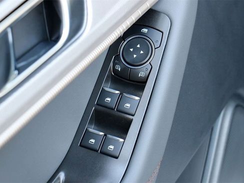 New 2025 Ford Explorer Active image 14