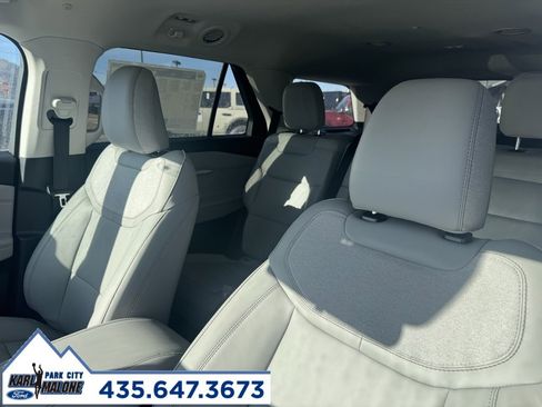 New 2026 Ford Explorer Active w/ Active Comfort Package image 16