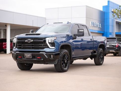 Used 2025 Chevrolet Silverado 2500 LTZ w/ Trail Boss Package AWD/4WD image 7
