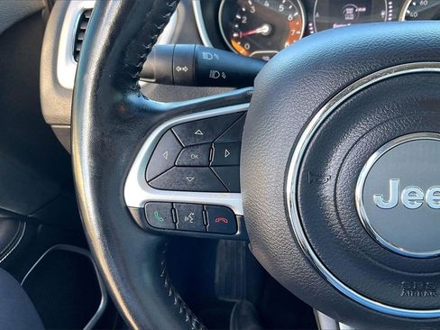 Used 2020 Jeep Compass Latitude image 18