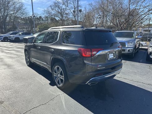 Used 2017 GMC Acadia Denali image 7