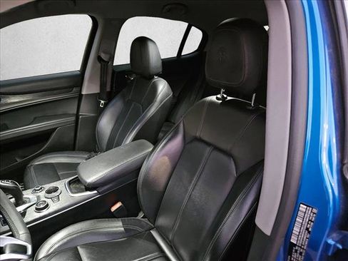 Used 2021 Alfa Romeo Stelvio Sprint image 18