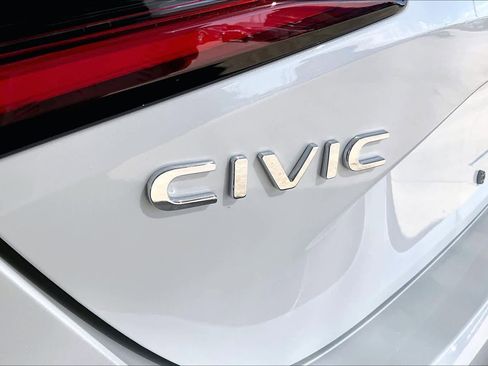 Certified 2025 Honda Civic Sport image 30