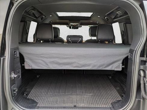 Used 2023 Land Rover Defender 110 X image 6