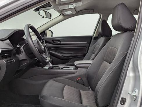 Used 2024 Nissan Altima 2.5 S image 14