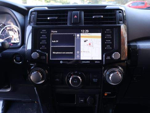 Used 2022 Toyota 4Runner TRD Off-Road Premium image 29