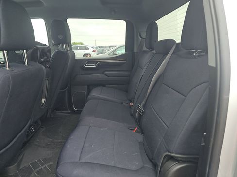 Used 2022 Chevrolet Silverado 1500 LT AWD/4WD image 16