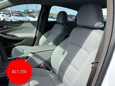 Used 2020 Chevrolet Malibu LS w/ Driver Confidence Package II image 9