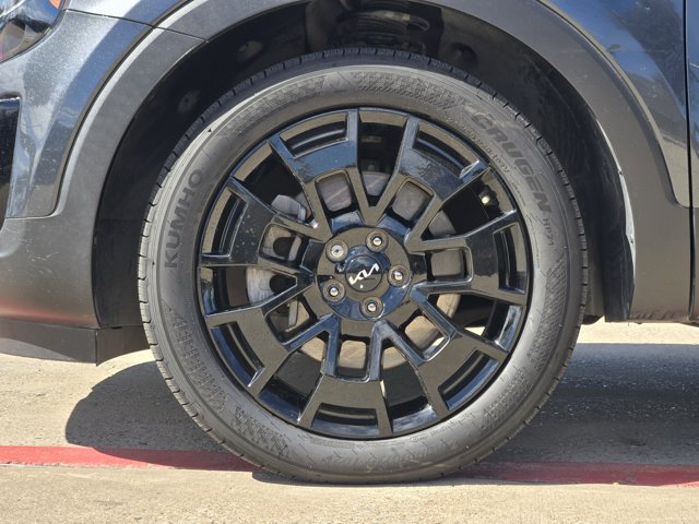 Certified 2022 Kia Telluride SX w/ SX Prestige Package AWD/4WD image 26