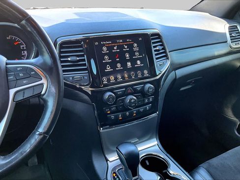Used 2021 Jeep Grand Cherokee Laredo X AWD/4WD image 10