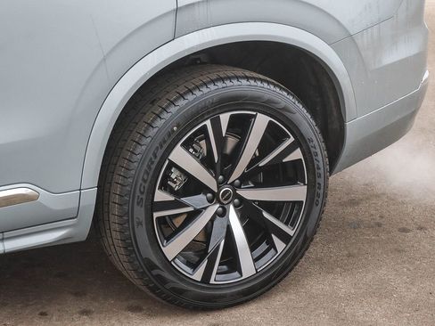 New 2026 Volvo XC90 B5 Core image 10