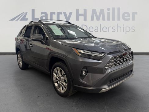 Certified 2025 Toyota RAV4 Limited w/ Advanced Technology Package FWD image 7