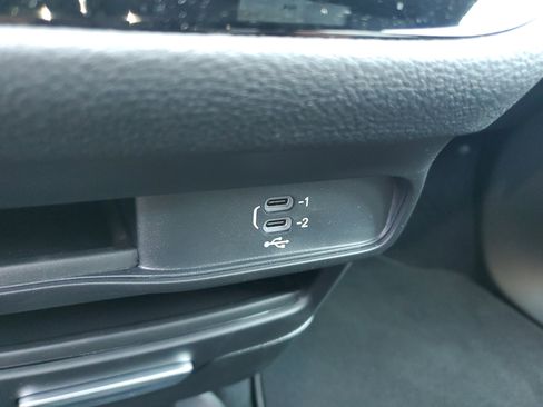 New 2026 Chrysler Pacifica Select image 28