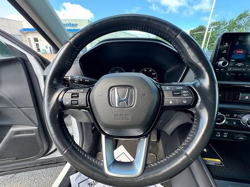 Used 2023 Honda CR-V EX-L image 17