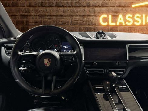 Used 2024 Porsche Macan image 21