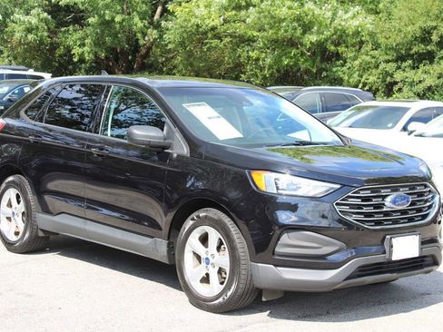 Used 2020 Ford Edge SE image 1