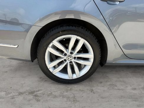 Used 2019 Volkswagen Passat 2.0T Wolfsburg FWD image 46