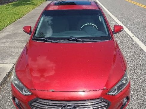 Used 2017 Hyundai Elantra Limited w/ Limited Tech Package 04 FWD image 1