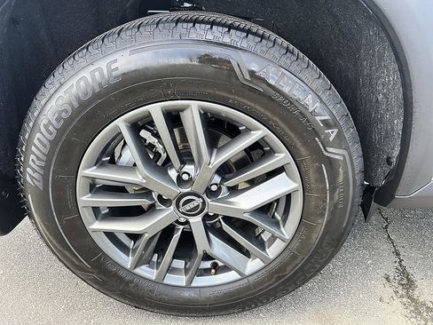 Certified 2024 Nissan Rogue S FWD image 11