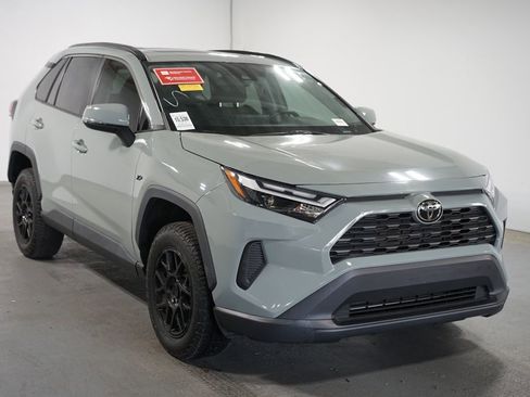 Used 2023 Toyota RAV4 XLE w/ Convenience Package FWD image 3