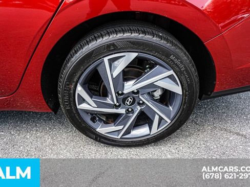 Used 2025 Hyundai Elantra Sport FWD image 16