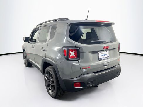 Used 2022 Jeep Renegade Latitude w/ Sun/Sound Group AWD/4WD image 7