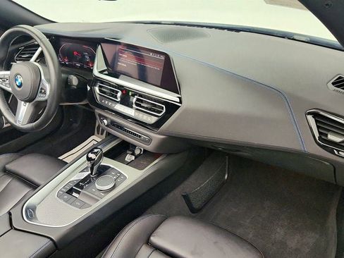 Used 2022 BMW Z4 sDrive30i w/ Dynamic Handling Package image 25