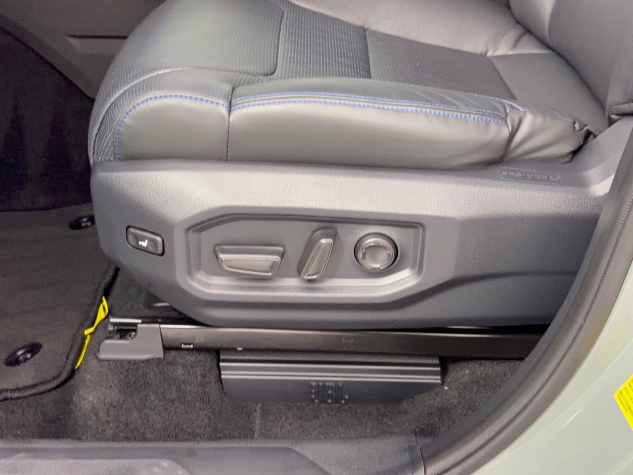 Used 2025 Toyota Sequoia Capstone AWD/4WD image 16