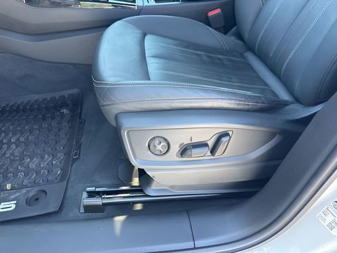 Used 2021 Audi Q5 2.0T Premium w/ Convenience Package AWD/4WD image 11