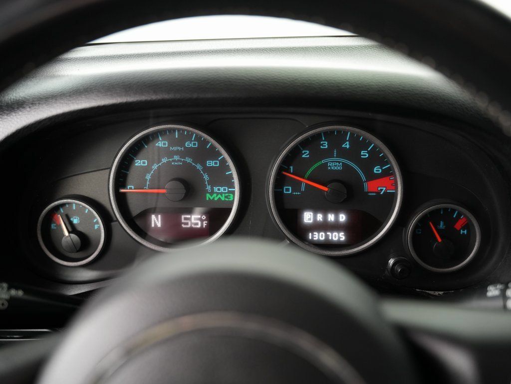 Used 2012 Jeep Wrangler Rubicon AWD/4WD image 16