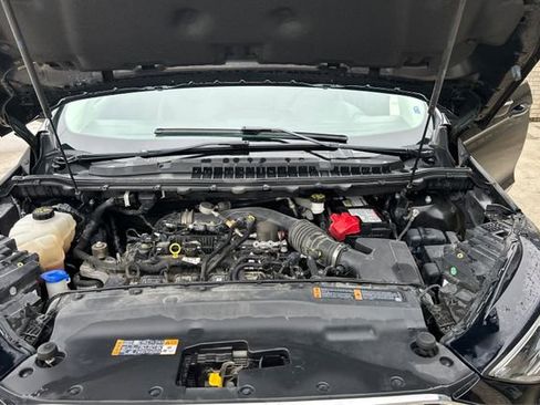 Used 2019 Ford Edge Titanium w/ Equipment Group 301A AWD/4WD image 11