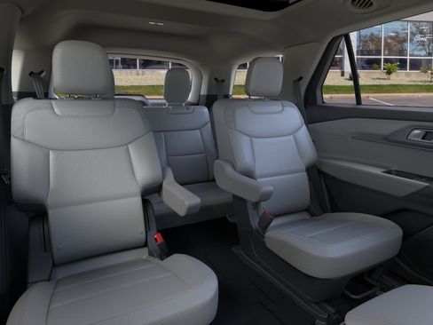 New 2026 Ford Explorer Active w/ Active Comfort Package AWD/4WD image 34