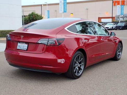 Used 2018 Tesla Model 3 Mid Range RWD image 5