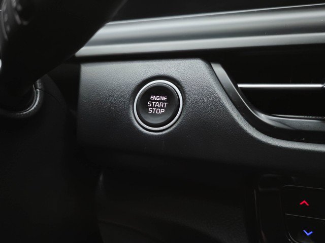 Used 2025 Kia Seltos SX AWD/4WD image 24