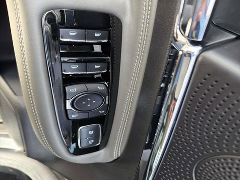 New 2026 Lincoln Corsair Premiere FWD image 10