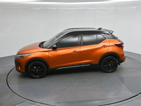 Used 2023 Nissan Kicks SR FWD image 42