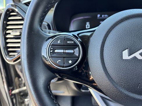 Certified 2023 Kia Soul EX FWD image 25