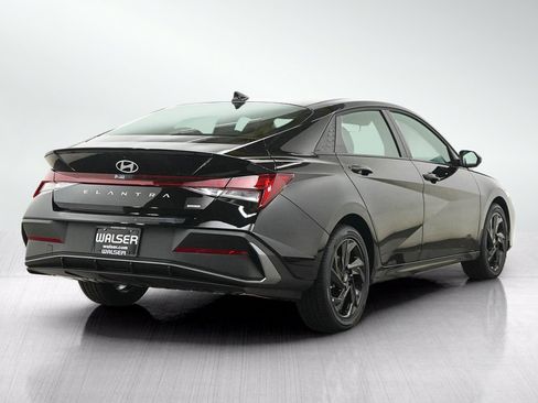 Certified 2026 Hyundai Elantra SEL FWD image 5