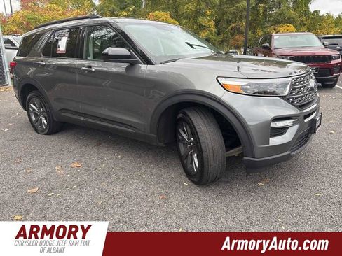 Used 2023 Ford Explorer XLT w/ Equipment Group 202A image 3